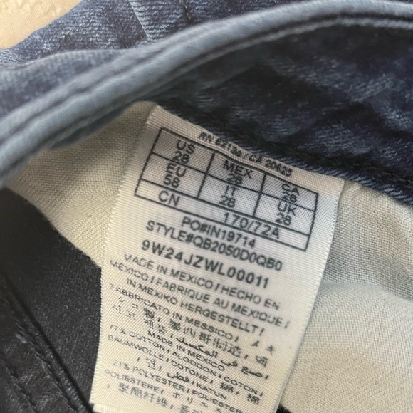 Guess Jeans, Low Rise, Straight Leg, Sz 28 - Picture 6 of 6